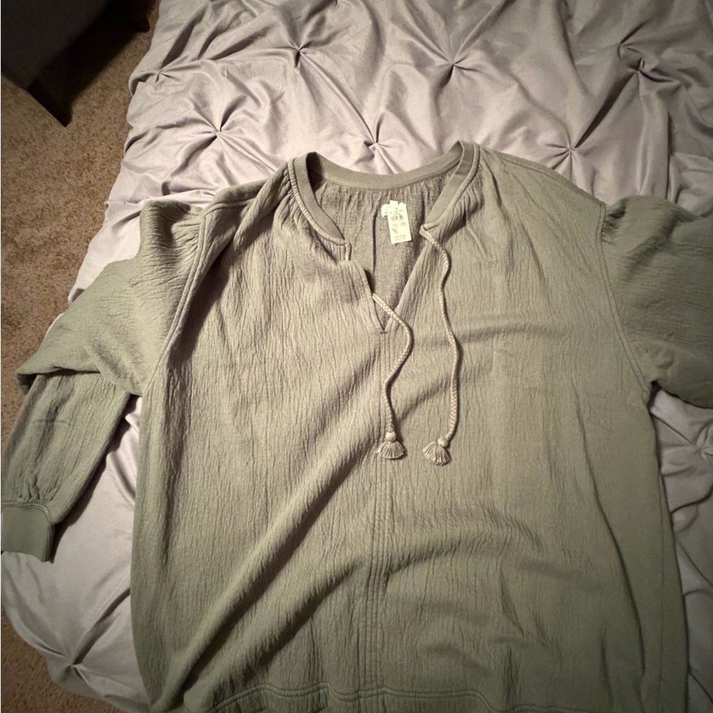 Aerie Textured Olive Long Sleeve Top